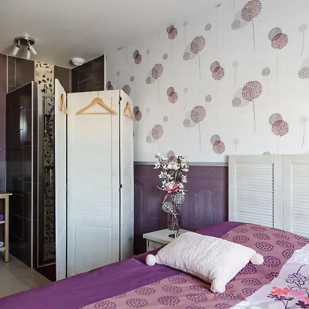 Guestroom Tonnoy, 1 Piece, 2 Personnes - Fr-1-584-252 Crevechamps